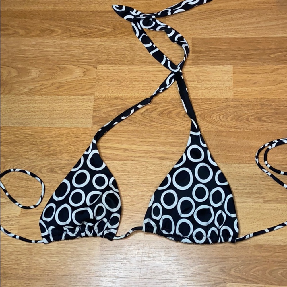 Black white Victoria’s Secret triangle bikini top